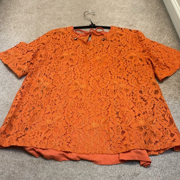 Women’s orange short sleeve blouse lace pattern outer inner solid cami size 1 - Picture 4 of 6